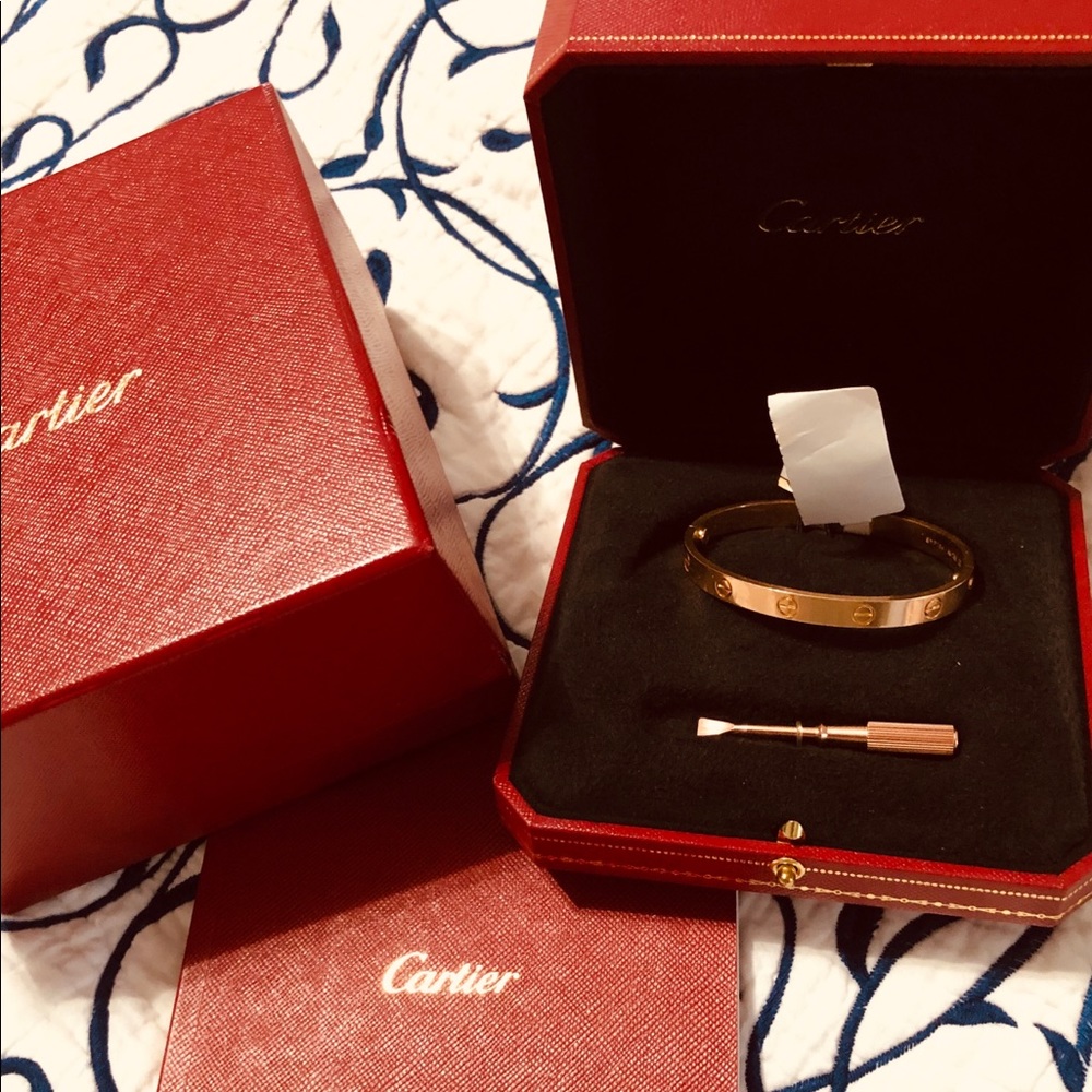 Like New Gorgeous Cartier Love Bracelet